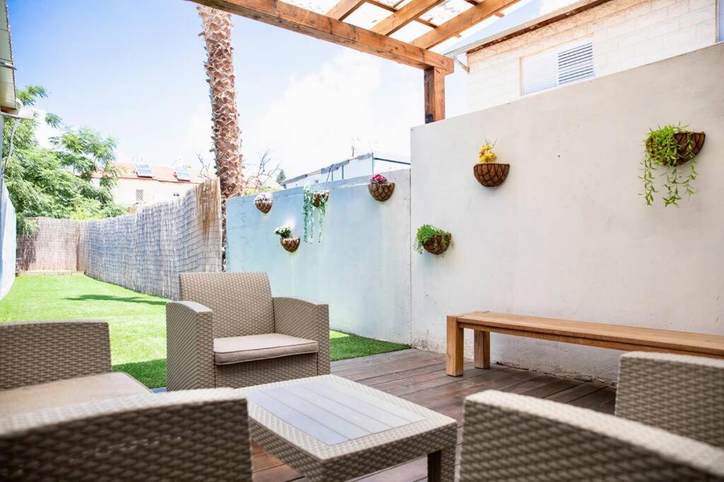 Homey Apartment Near The Beach ハデラ エクステリア 写真